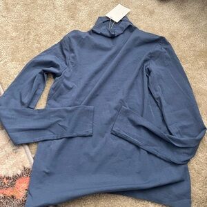 Oak + fort turtle neck NWT